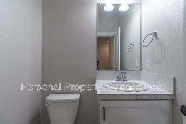 Foto del edificio - 1323 NE 70th St