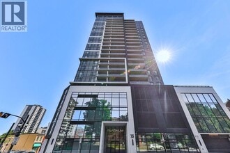 Building Photo - 15 Queen St S