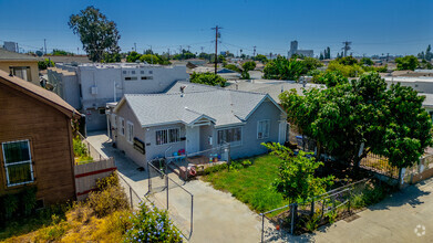 Building Photo - 930-932 Fraser Ave