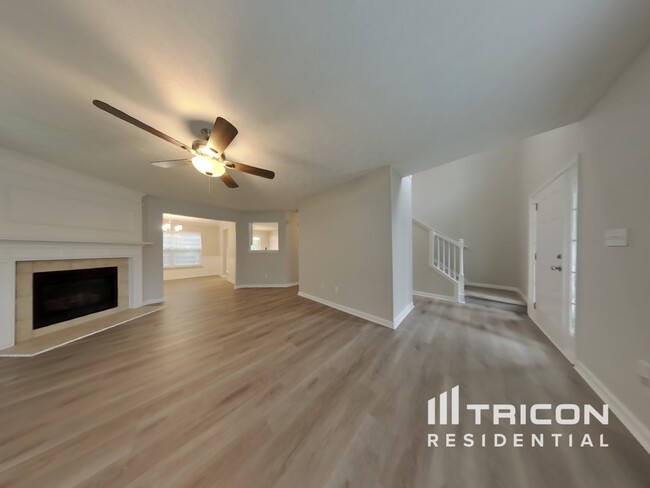 Building Photo - 5534 Somervale Ct