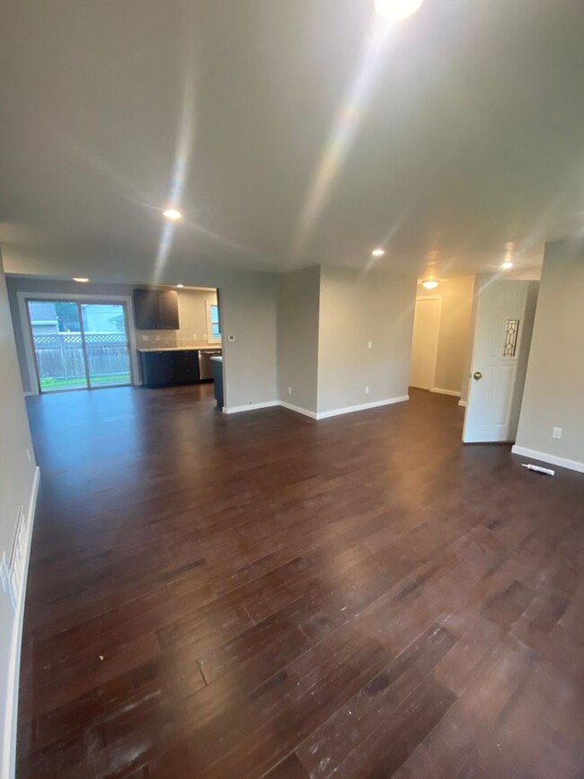 Foto del edificio - FOR SALE!!! 100% Remodeled in 2021, Neenah...