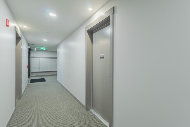 Building Photo - 33886 Pine Street113