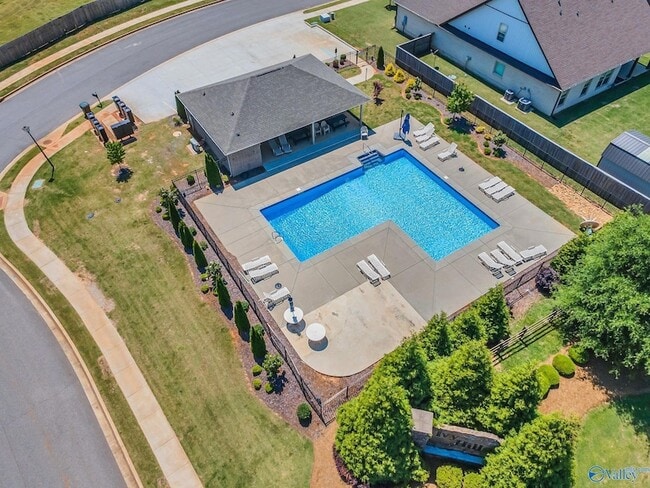 Building Photo - 147 Ivy Vine Dr