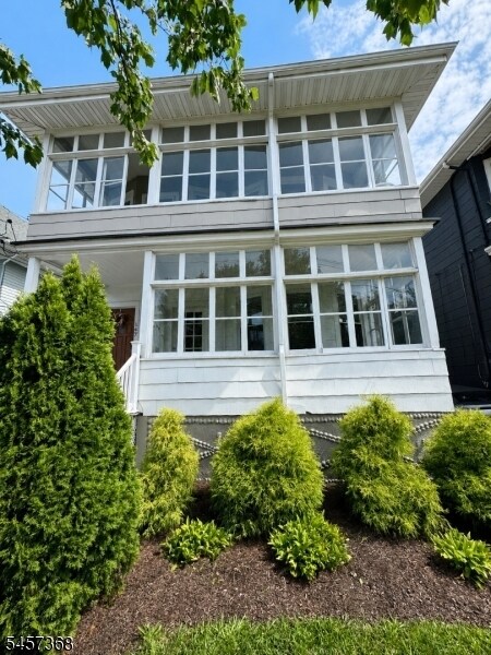 Building Photo - 147 Claremont Ave