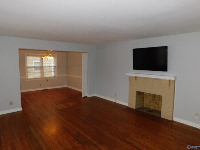 Foto del edificio - 2202 Poincianna St SW