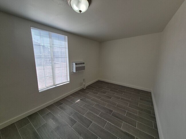 Foto del edificio - 383 S 7th Ave