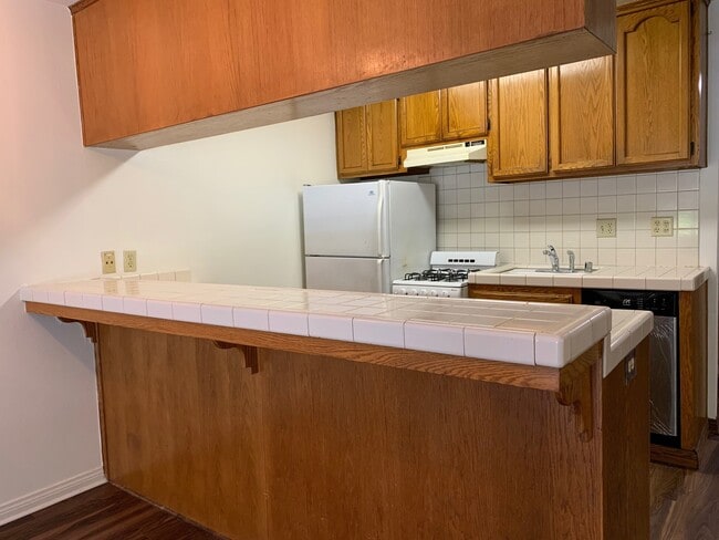 Photo - Los Caballeros #119-A Apartment