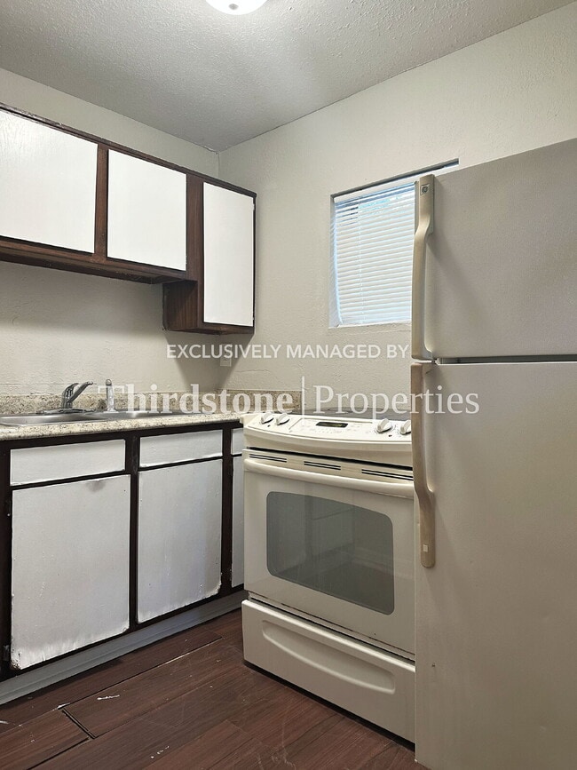 Building Photo - 7320 Smyrna St