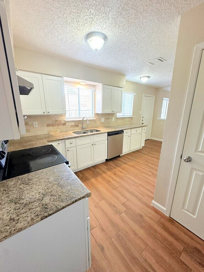 Foto del edificio - 22610 Leedstown Ln