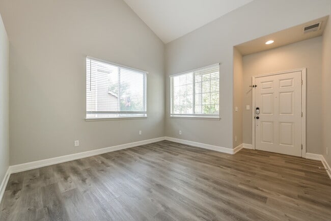 Building Photo - 5065 Pelican St