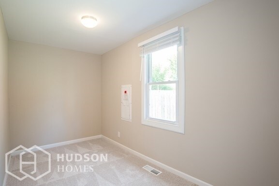 Building Photo - 124 Woodside Dr