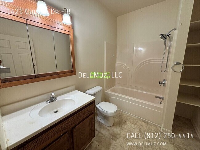 Foto del edificio - 1421 Culver Dr