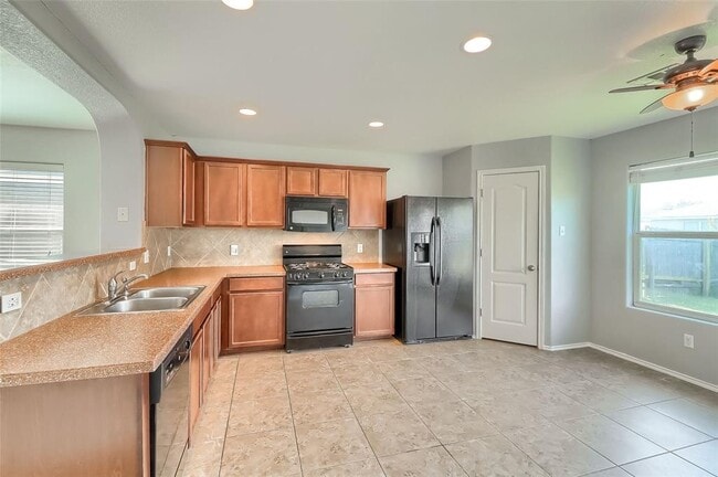 Building Photo - 3308 Barksdale Dr