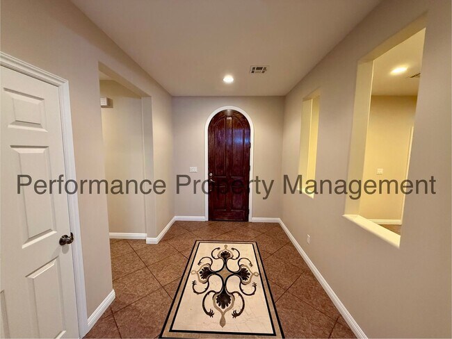 Foto del edificio - Stunning 3 Bed/2 Bath Gated Home w/ RBP & $0 Deposit Option