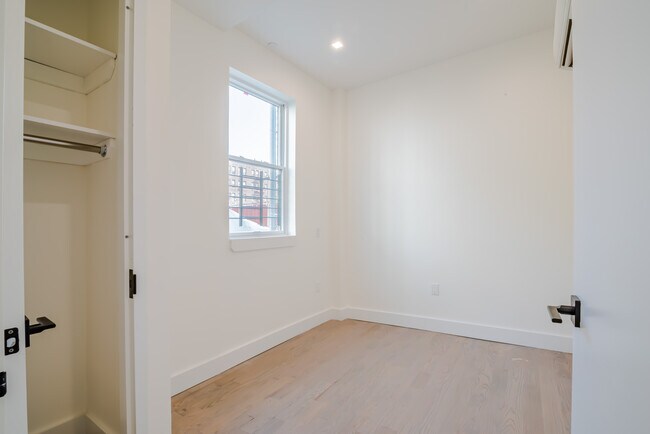 Foto del edificio - 2911 Albemarle Rd