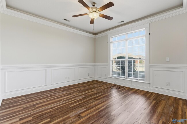 Foto del edificio - 7518 Parktrace Ln SE