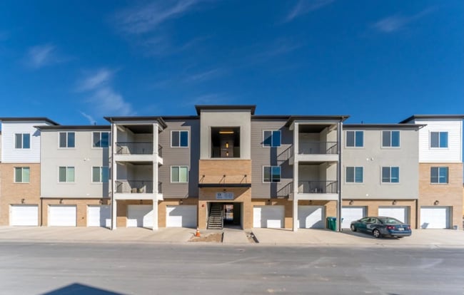 Building Photo - 1423 N 3830 W