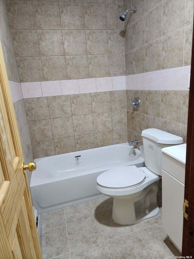 Building Photo - 40-46-46 Case St