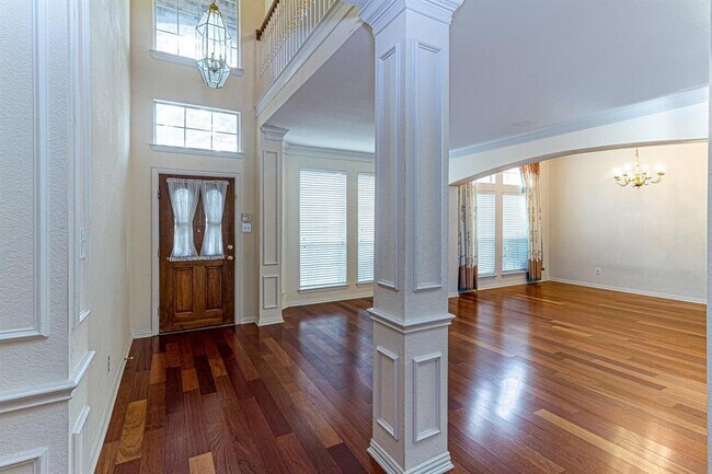 Building Photo - 4413 Staten Island Dr