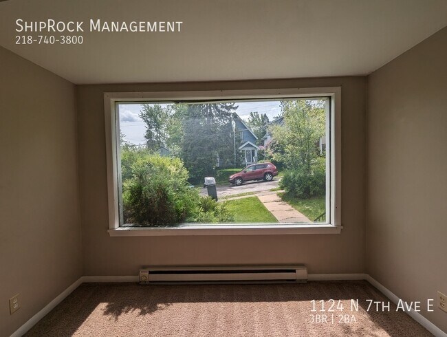 Foto del edificio - 1124 N 7th Ave E