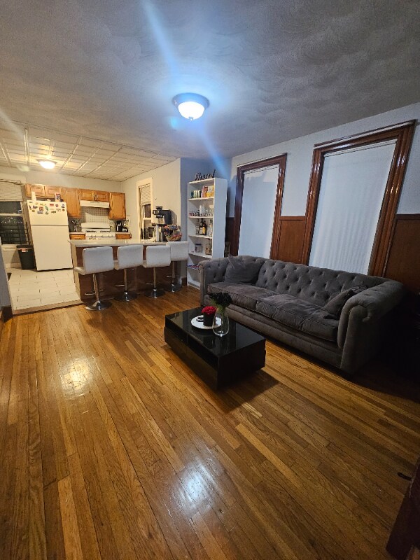 63 Fremont Ave Unit B, Everett, MA 02149 Room for Rent in Everett, MA