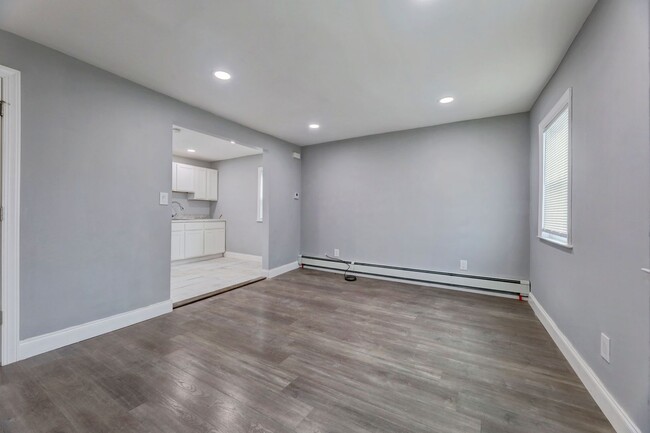 Building Photo - 118 Lenox Ave