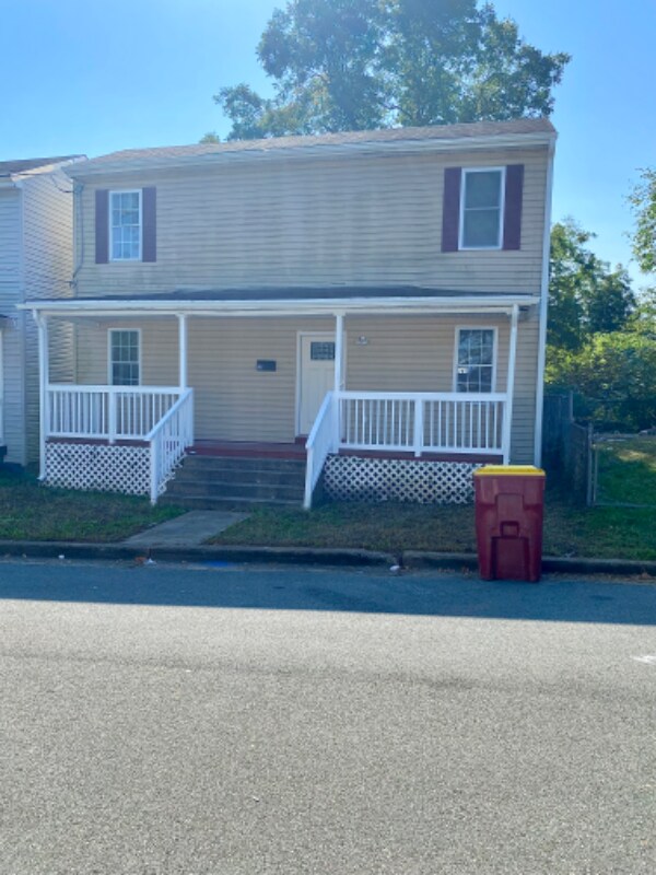 Primary Photo - 150 Virginia Ave