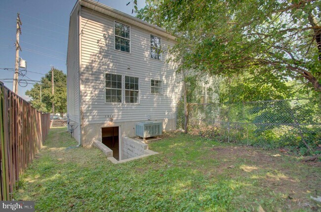 Building Photo - 1215 E Patapsco Ave