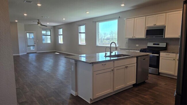 Foto del edificio - 313 Charles Trl