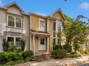 Building Photo - 2849 Schoolhouse Cir