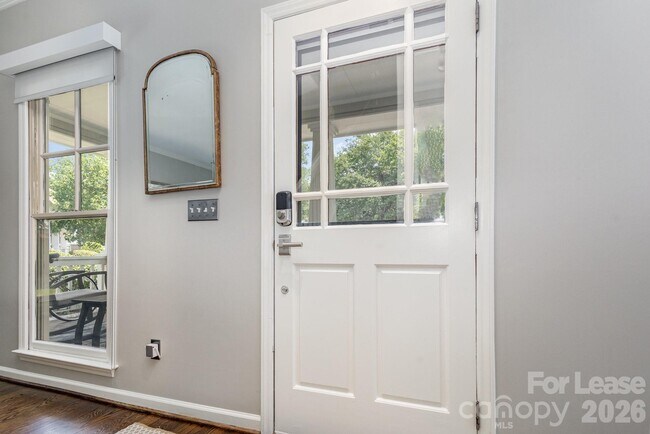 Foto del edificio - 418 Olmsted Park Pl