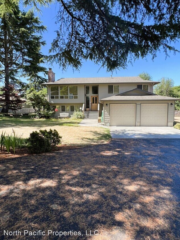 5 br, 3 bath House 2315 SW 118th Ct. House for Rent in Burien, WA