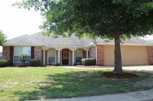 Building Photo - 155 Southwood Dr