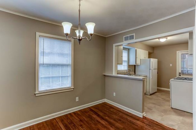 Building Photo - Newly renovated / Law enforcement discount