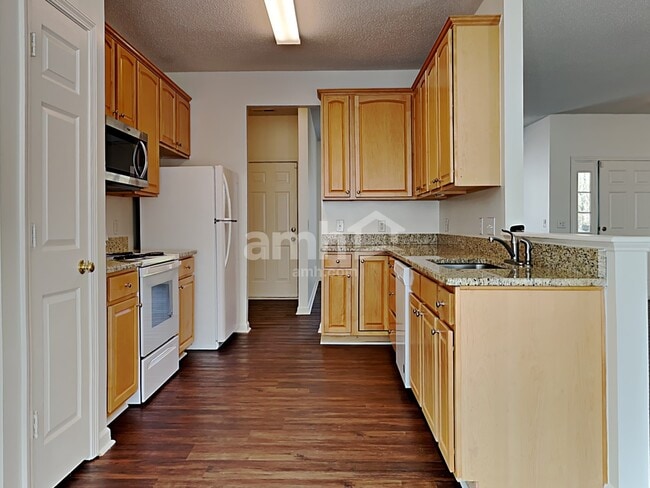 Building Photo - 1694 Haversham Park Dr