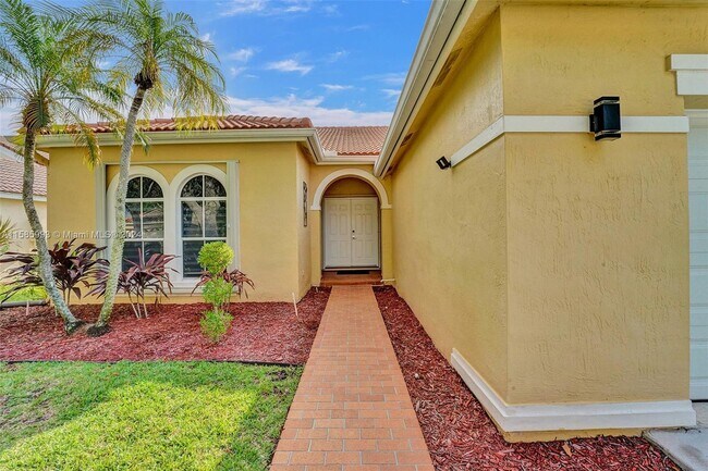 Foto del edificio - 612 Carrington Ln
