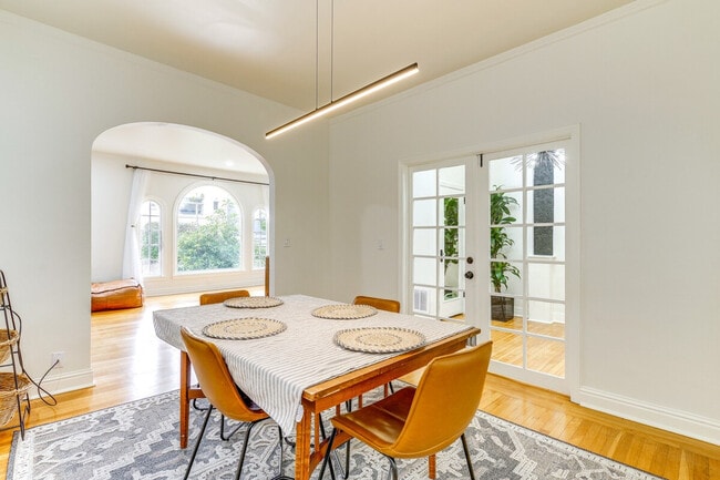 Building Photo - 3232 Divisadero St