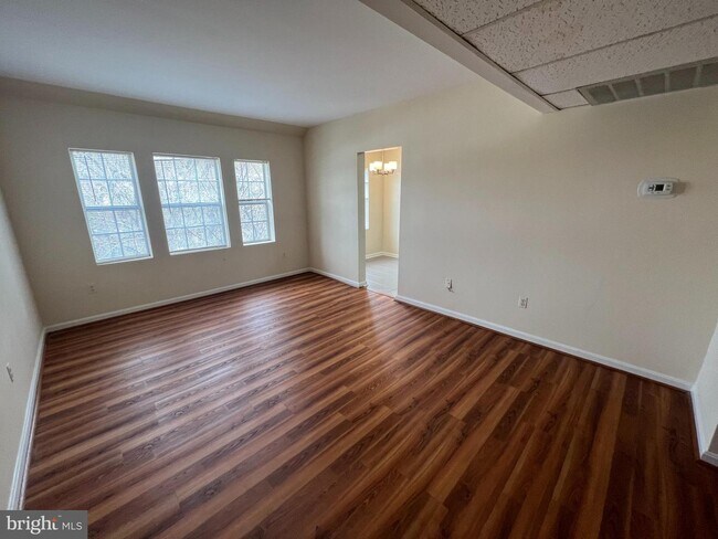 Foto del edificio - 1801 Key Blvd