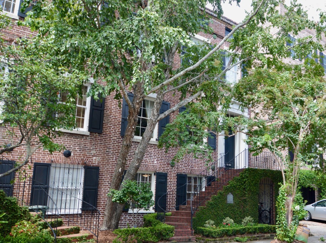 2 Wentworth St, Charleston, SC 29401 Townhouse for Rent in Charleston