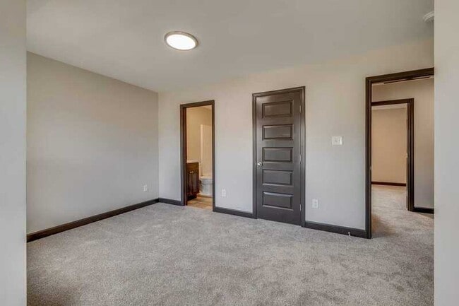 Foto del edificio - 102 Delaney Wy