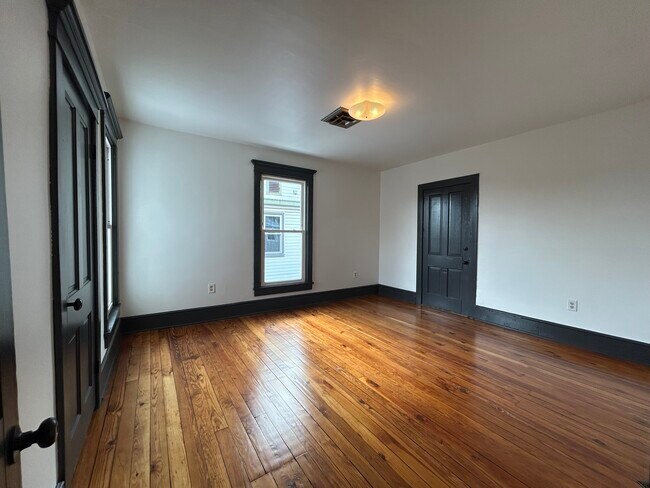 Dormitorio 2 - 407 Collicello St