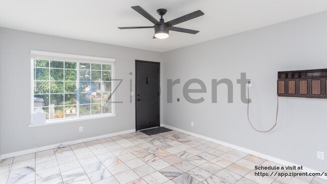 Building Photo - 1388 Taka Ct