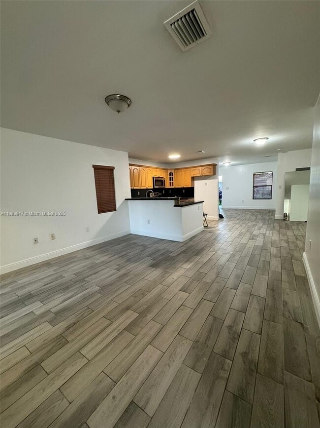 Building Photo - 22250 Miami Ave