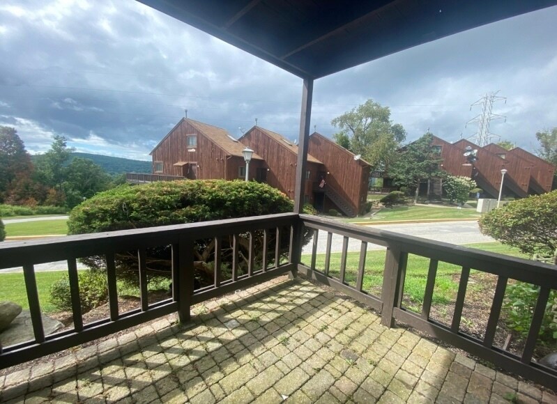 2 Brandywine Ct Unit 2 Brandywine Ct 9, Vernon, NJ 07462 Condo for