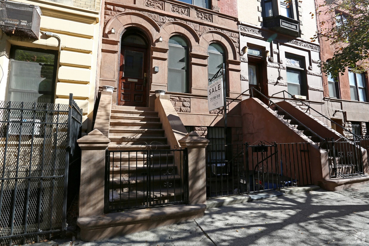Building Photo - 515 W 144th St