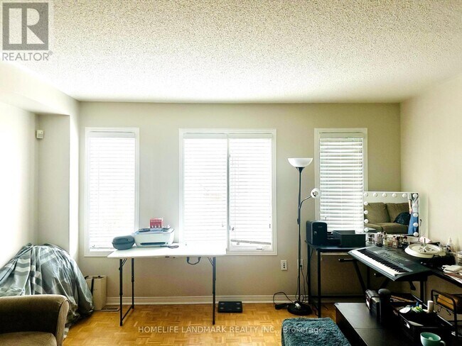Building Photo - 52 Beresford Dr