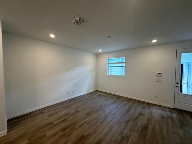 Foto del edificio - Stunning newly built 3/2.5 Town Home in St...