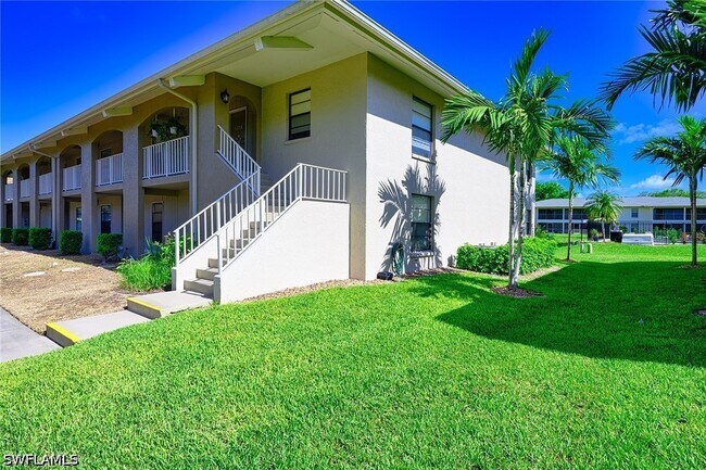 Foto del edificio - 135 Cypress Way E