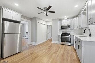 Building Photo - 508 2nd St