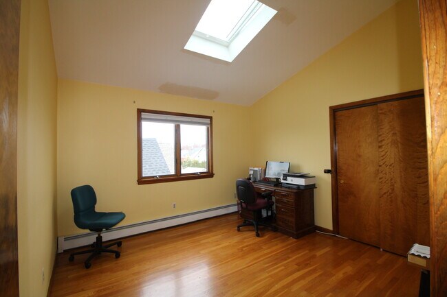 Building Photo - 17 N 21st St